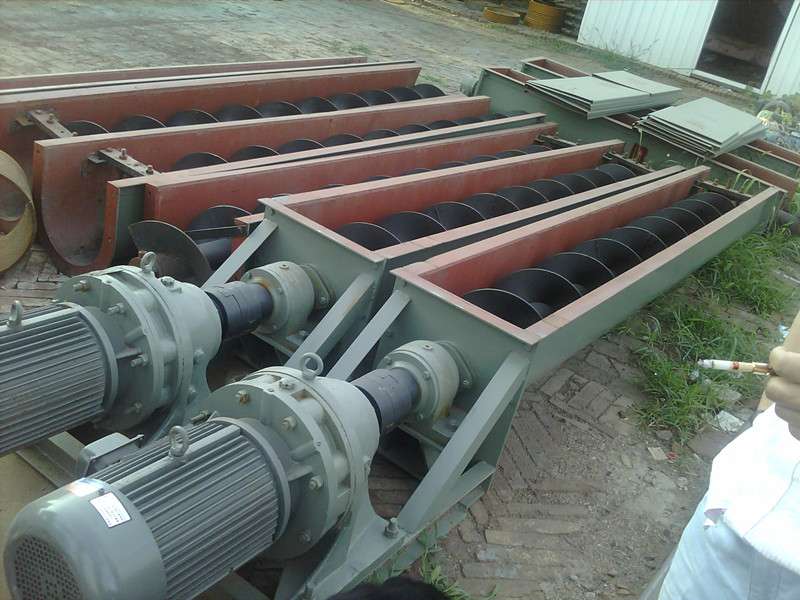 螺旋输送机的工作原理及特点(图1) 螺旋输送机